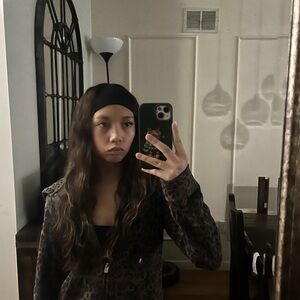 Meet your Posher, Denise